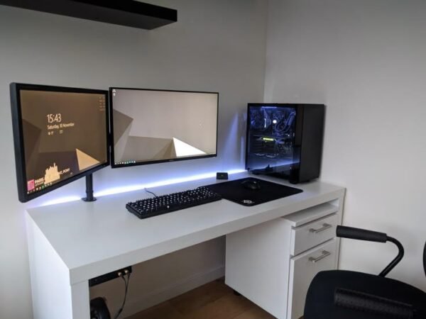 Monitor support (Two screens)