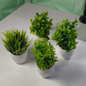 4 pcs Artificial Potted Plants (white/green)