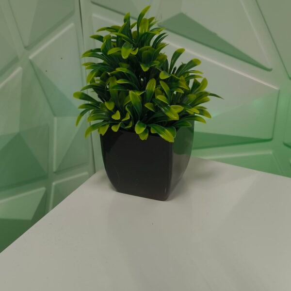 4 pcs Artificial Potted Plants (black/green) (pot carré)