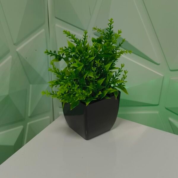 4 pcs Artificial Potted Plants (black/green) (pot carré)